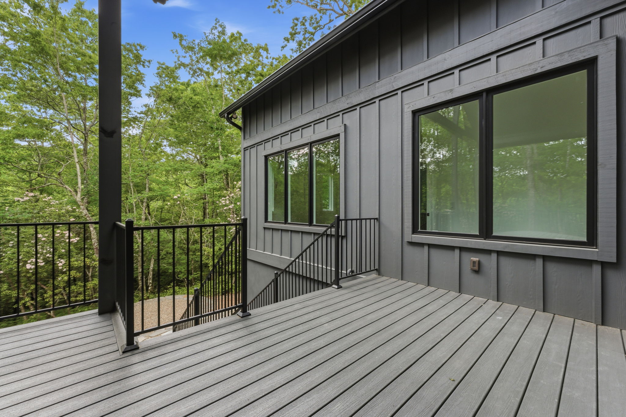 Glenville, North Carolina, 28736, United States, 3 Bedrooms Bedrooms, ,4 BathroomsBathrooms,Residential,Active,2031760