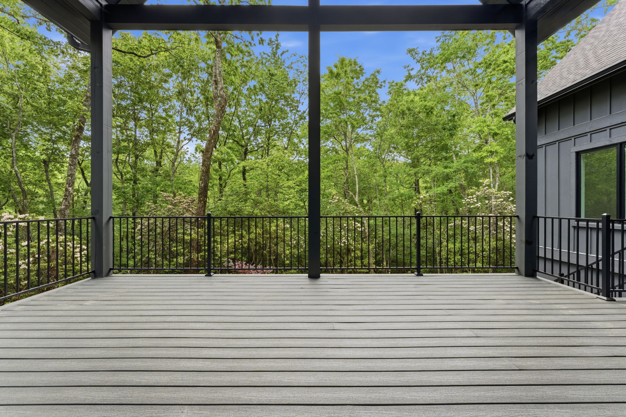 Glenville, North Carolina, 28736, United States, 3 Bedrooms Bedrooms, ,4 BathroomsBathrooms,Residential,Active,2031760