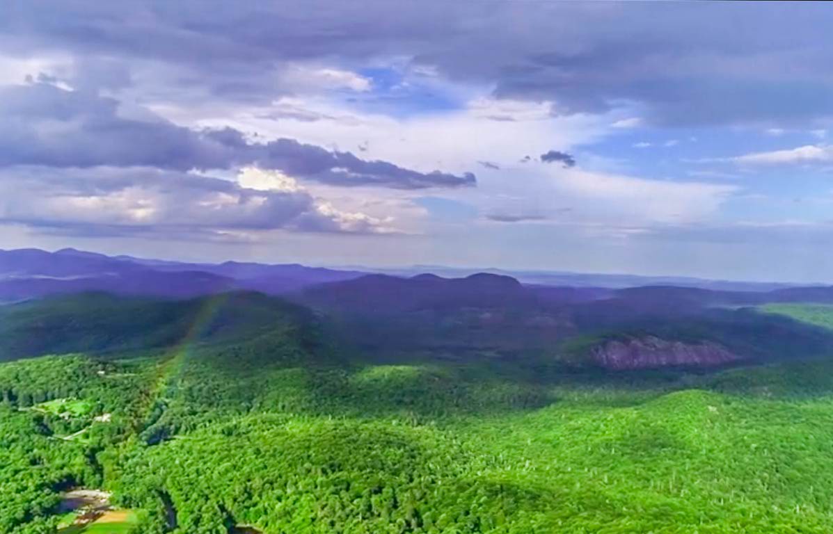 Glenville, North Carolina 28736, United States, 5 Bedrooms Bedrooms, ,6 BathroomsBathrooms,Residential,Active,151701