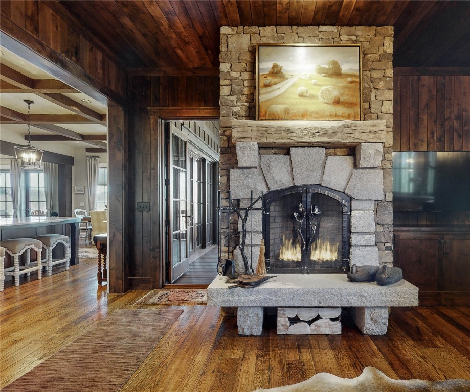 Glenville, North Carolina 28736, United States, 5 Bedrooms Bedrooms, ,6 BathroomsBathrooms,Residential,Active,151701