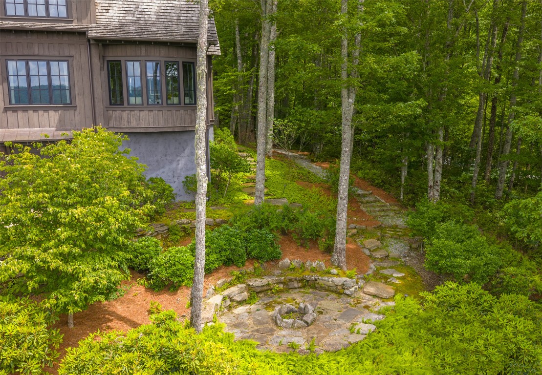 Glenville, North Carolina 28736, United States, 5 Bedrooms Bedrooms, ,6 BathroomsBathrooms,Residential,Active,151701