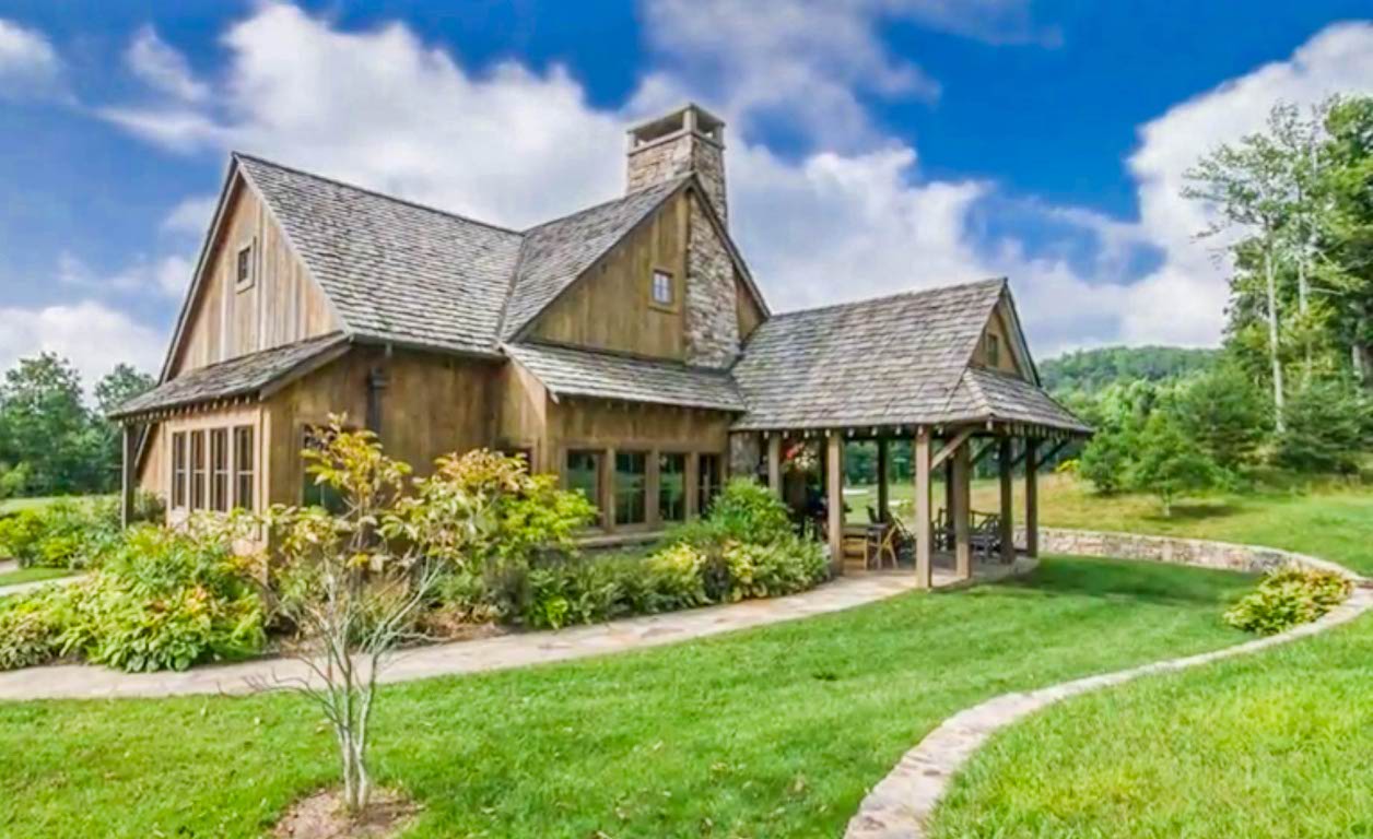 Glenville, North Carolina 28736, United States, 5 Bedrooms Bedrooms, ,6 BathroomsBathrooms,Residential,Active,151701