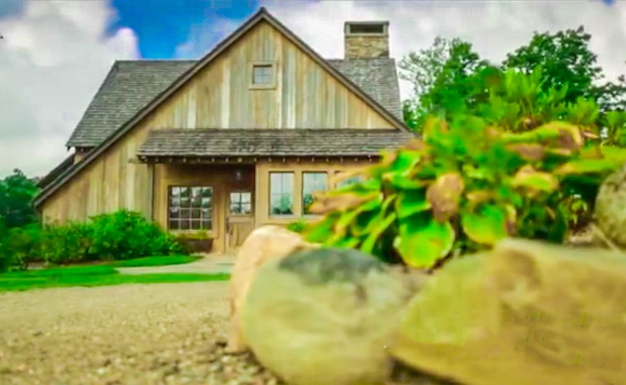 Glenville, North Carolina 28736, United States, 5 Bedrooms Bedrooms, ,6 BathroomsBathrooms,Residential,Active,151701