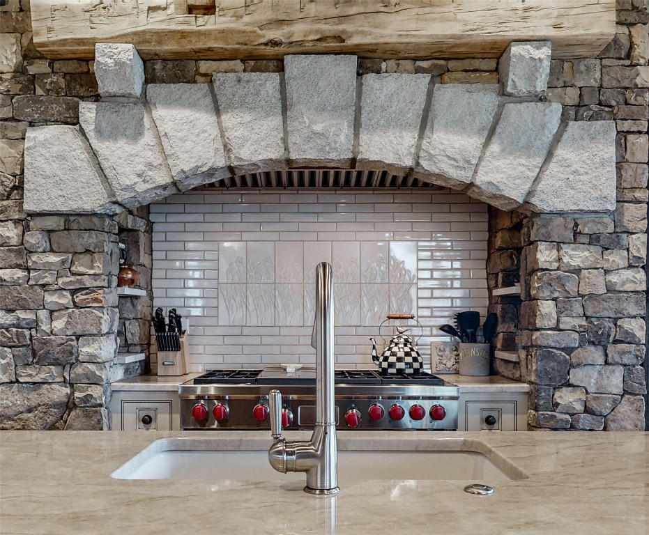 Glenville, North Carolina 28736, United States, 5 Bedrooms Bedrooms, ,6 BathroomsBathrooms,Residential,Active,151701