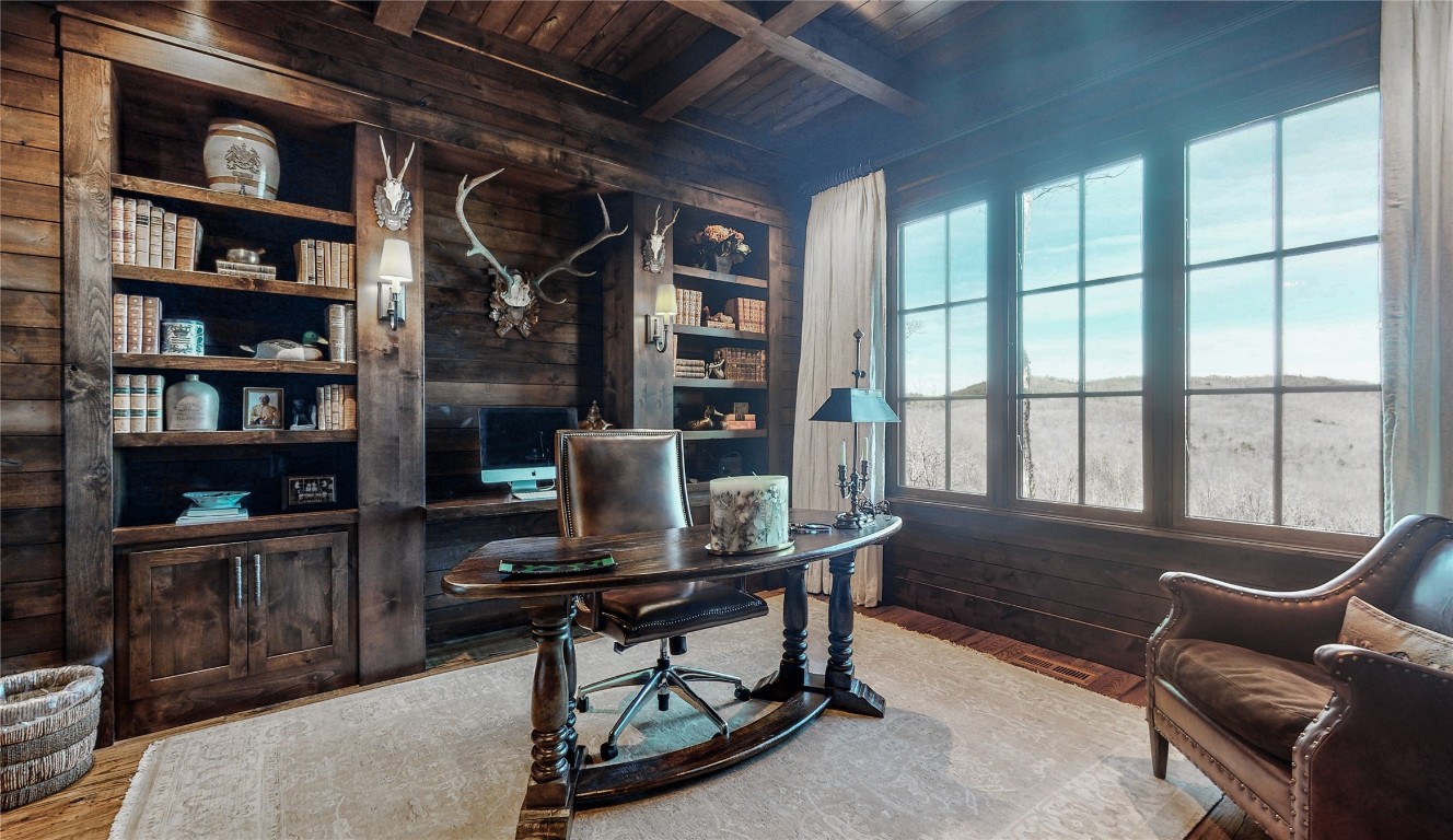 Glenville, North Carolina 28736, United States, 5 Bedrooms Bedrooms, ,6 BathroomsBathrooms,Residential,Active,151701