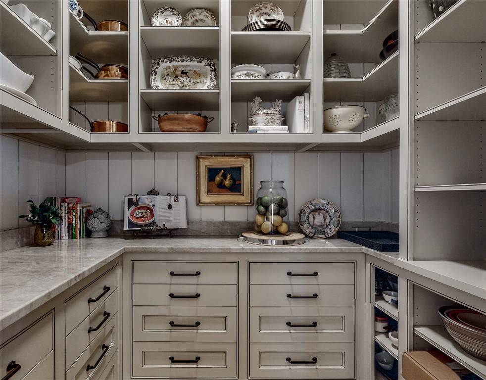 Glenville, North Carolina 28736, United States, 5 Bedrooms Bedrooms, ,6 BathroomsBathrooms,Residential,Active,151701