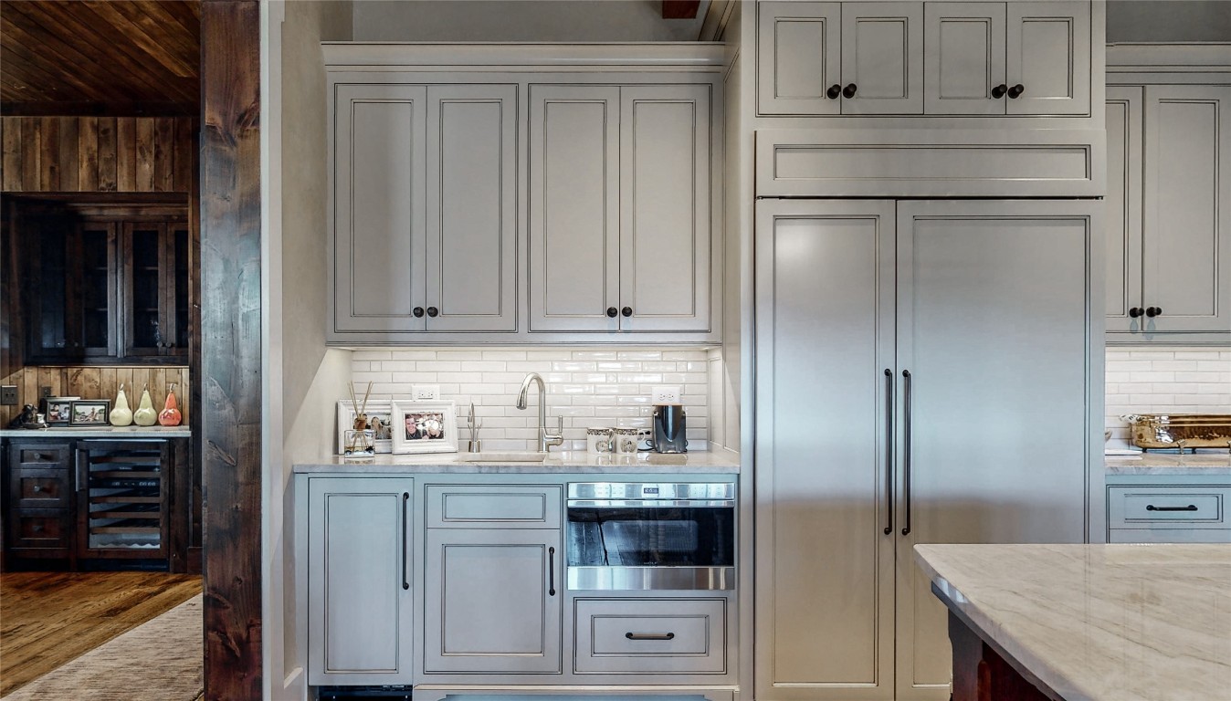 Glenville, North Carolina 28736, United States, 5 Bedrooms Bedrooms, ,6 BathroomsBathrooms,Residential,Active,151701