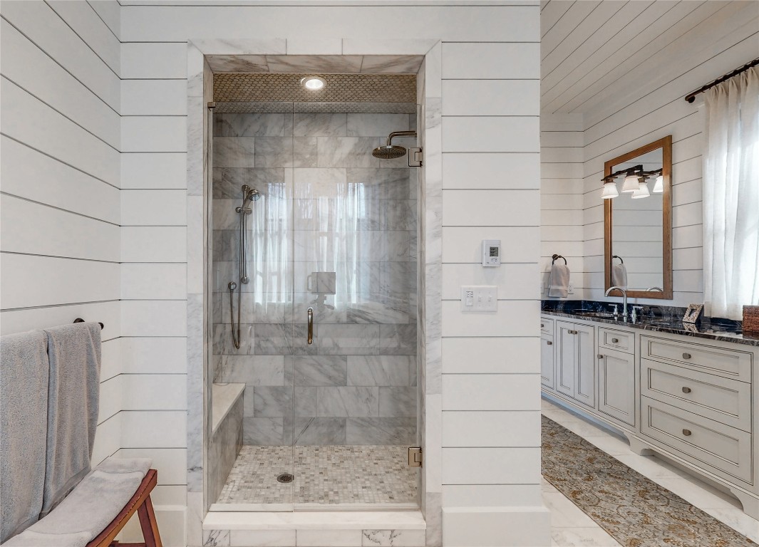 Glenville, North Carolina 28736, United States, 5 Bedrooms Bedrooms, ,6 BathroomsBathrooms,Residential,Active,151701