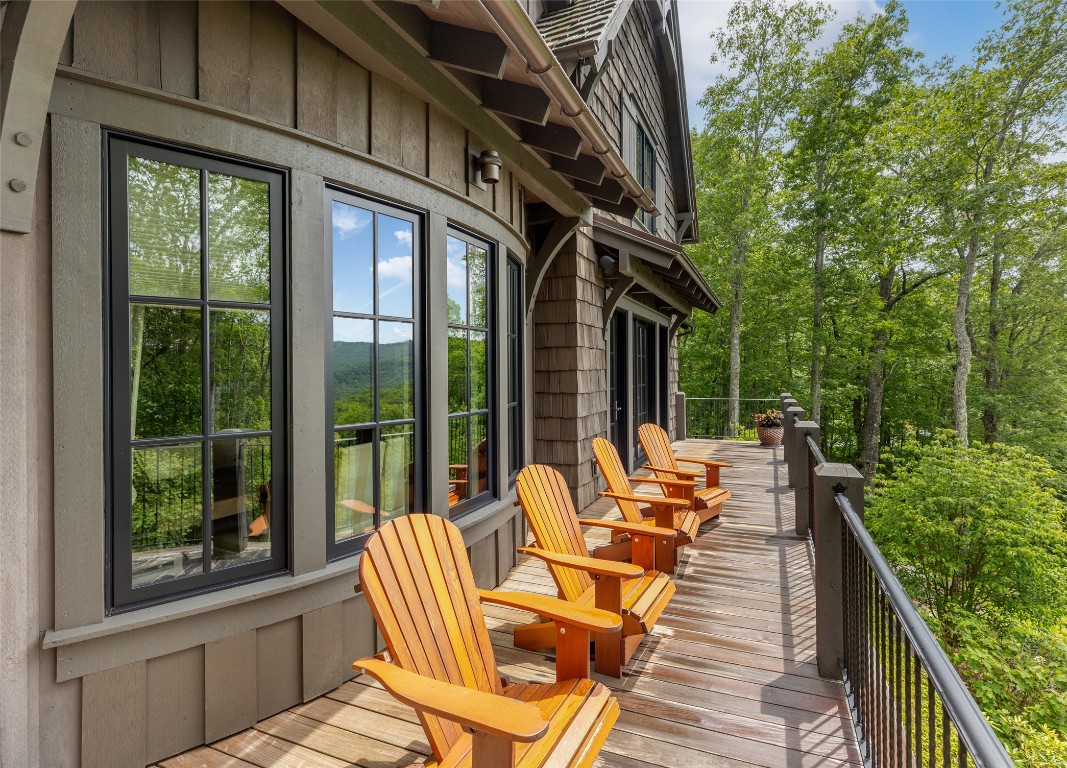 Glenville, North Carolina 28736, United States, 5 Bedrooms Bedrooms, ,6 BathroomsBathrooms,Residential,Active,151701