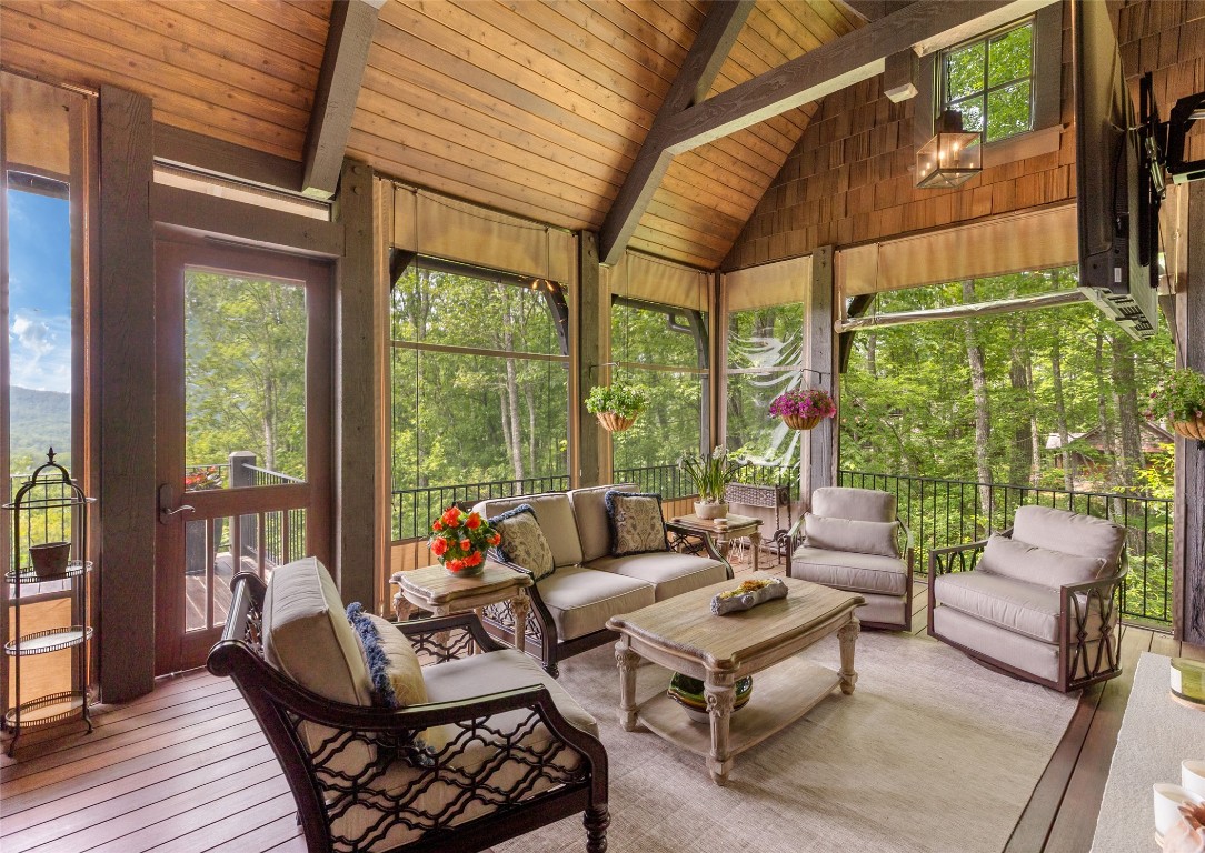 Glenville, North Carolina 28736, United States, 5 Bedrooms Bedrooms, ,6 BathroomsBathrooms,Residential,Active,151701