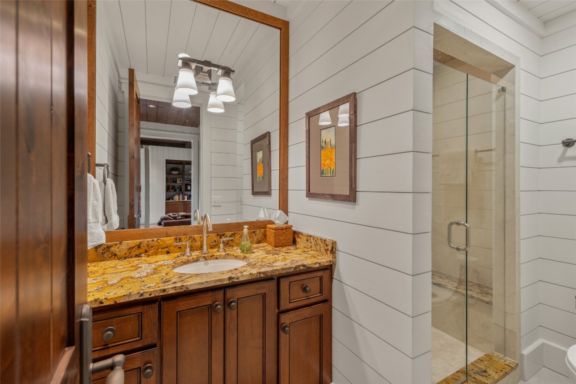 Glenville, North Carolina 28736, United States, 5 Bedrooms Bedrooms, ,6 BathroomsBathrooms,Residential,Active,151701