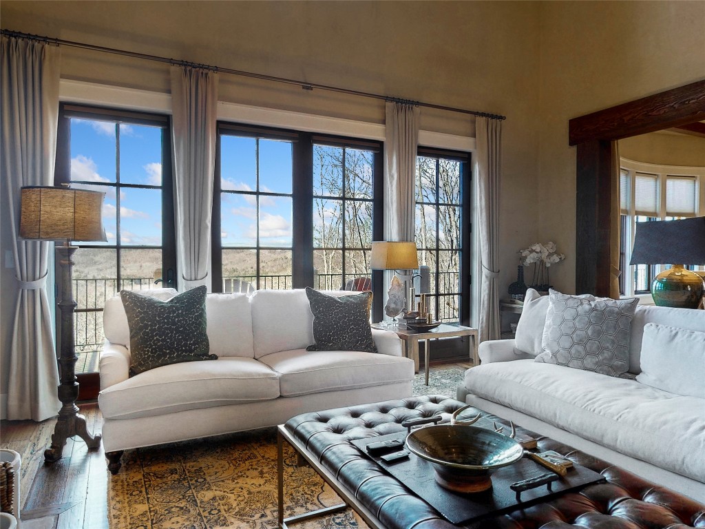 Glenville, North Carolina 28736, United States, 5 Bedrooms Bedrooms, ,6 BathroomsBathrooms,Residential,Active,151701