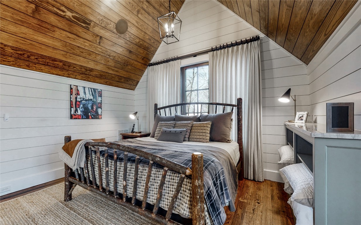 Glenville, North Carolina 28736, United States, 5 Bedrooms Bedrooms, ,6 BathroomsBathrooms,Residential,Active,151701