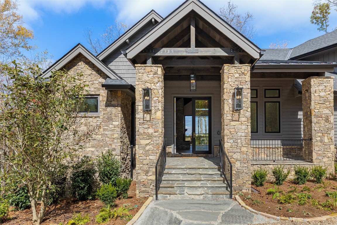 2385 Magnolia Drive