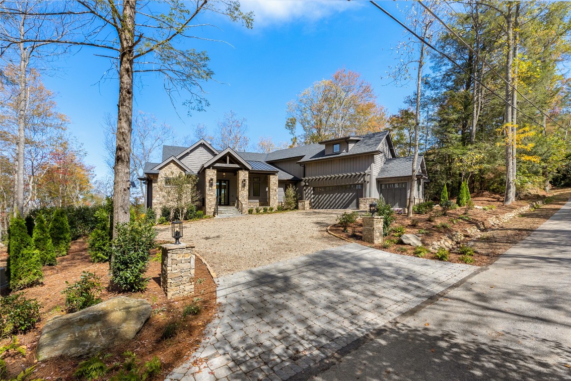2385 Magnolia Drive