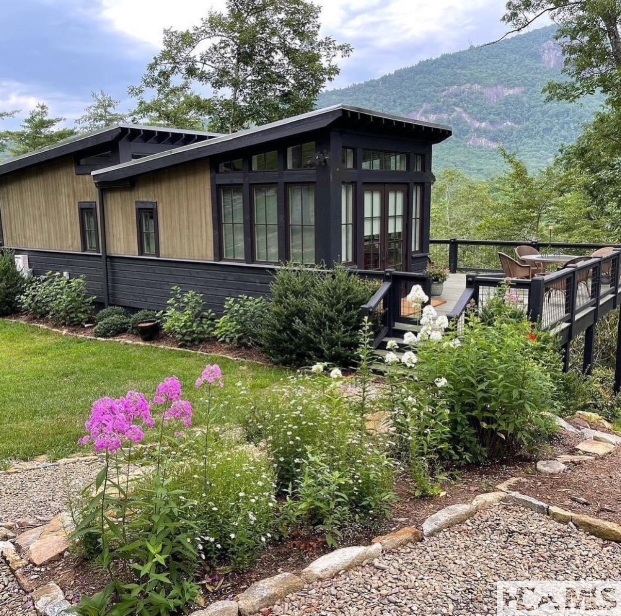 226 Rock Face Trail