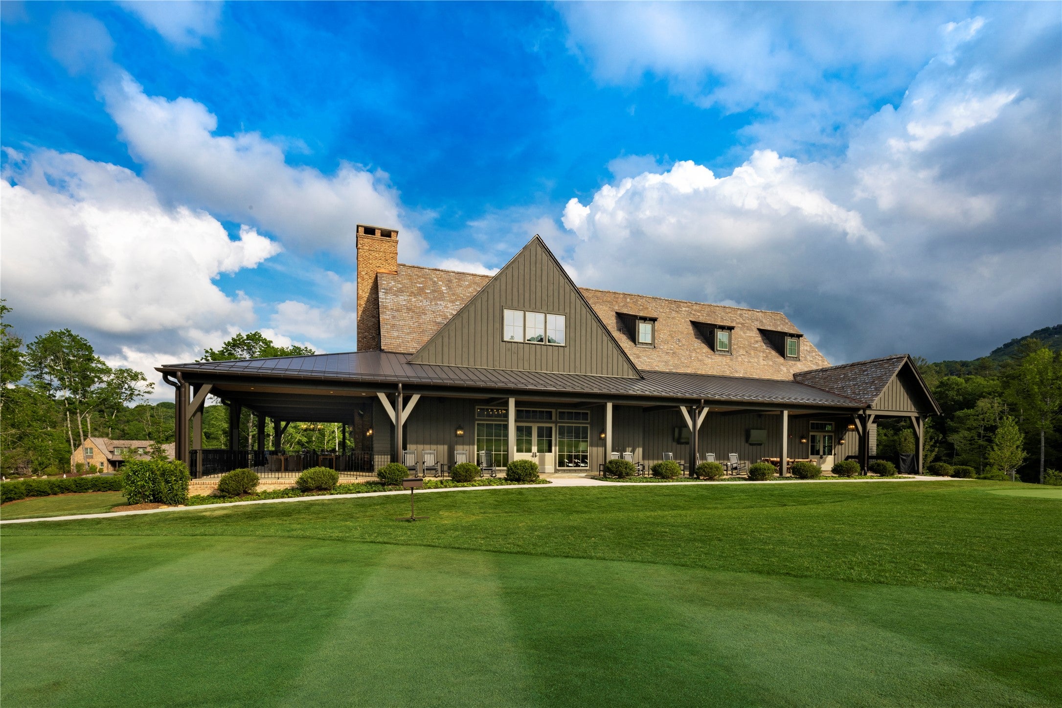 11 GlenCove Drive