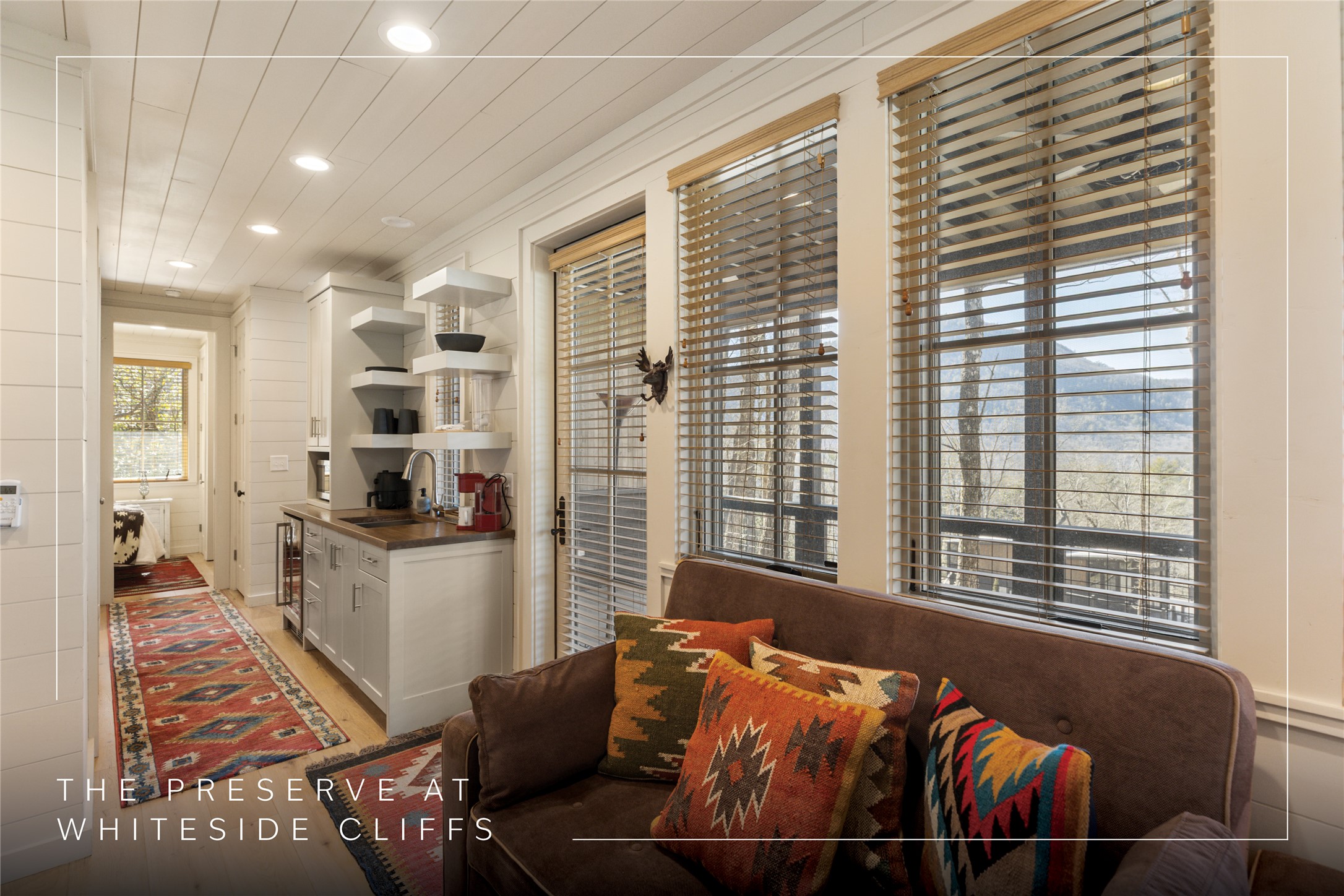 111 Moonstone Loop