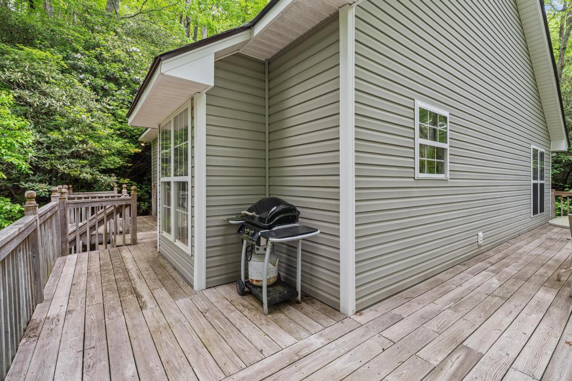 Highlands, North Carolina 28741, United States, 2 Bedrooms Bedrooms, ,2 BathroomsBathrooms,Residential,Active,145827