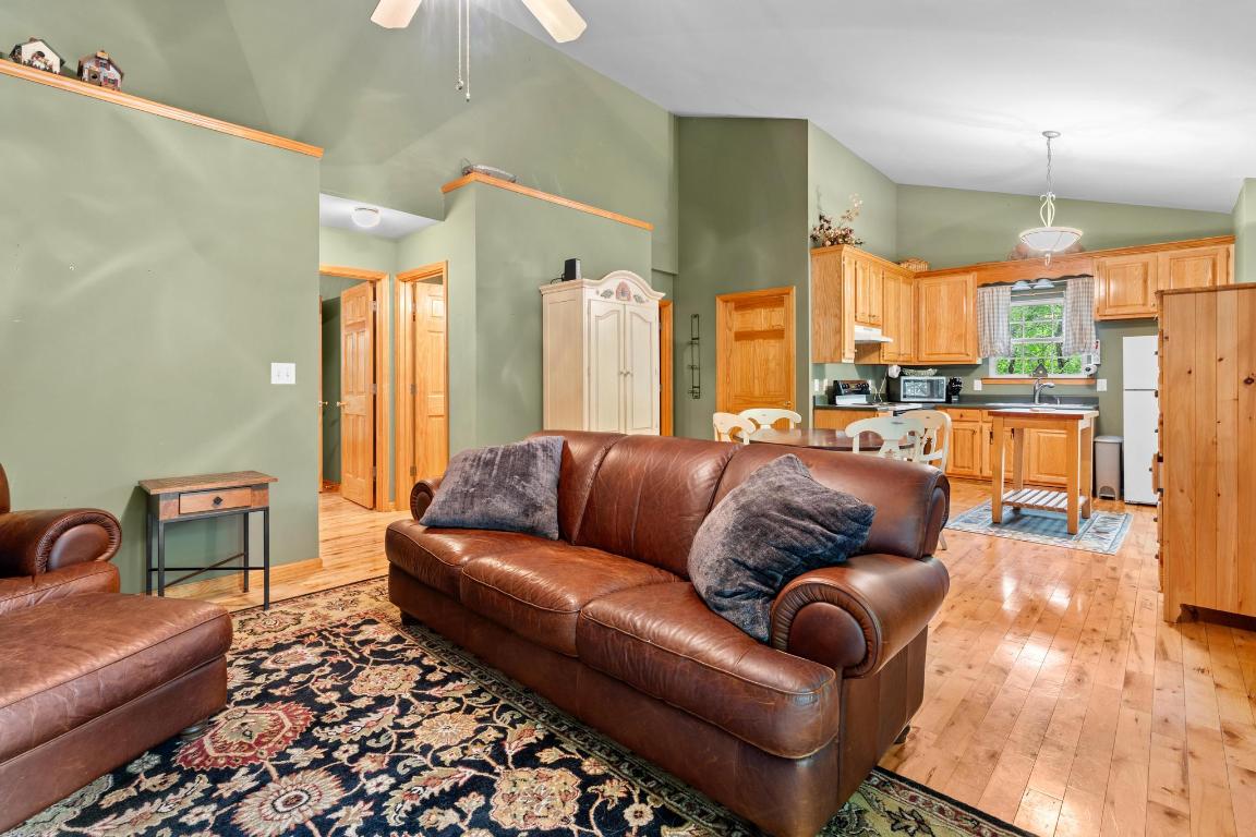 Highlands, North Carolina 28741, United States, 2 Bedrooms Bedrooms, ,2 BathroomsBathrooms,Residential,Active,145827