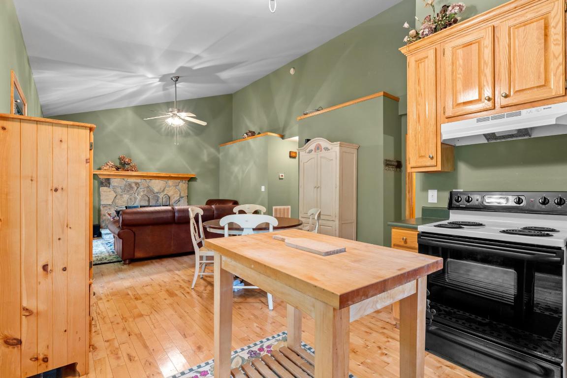 Highlands, North Carolina 28741, United States, 2 Bedrooms Bedrooms, ,2 BathroomsBathrooms,Residential,Active,145827