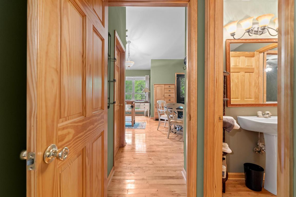 Highlands, North Carolina 28741, United States, 2 Bedrooms Bedrooms, ,2 BathroomsBathrooms,Residential,Active,145827