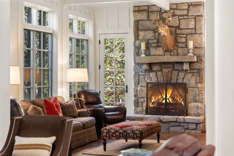 25 Old Edwards Circle Highlands NC 28741