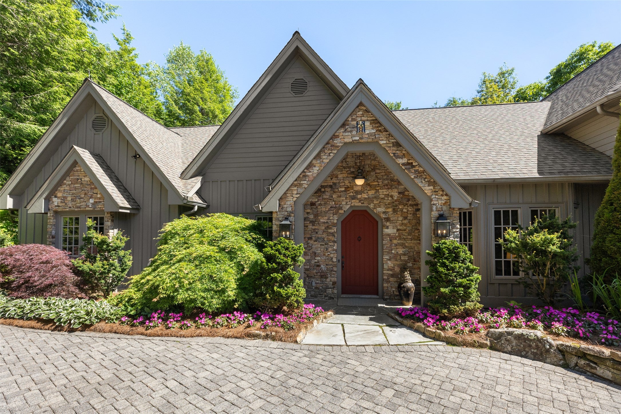54 Pine Point