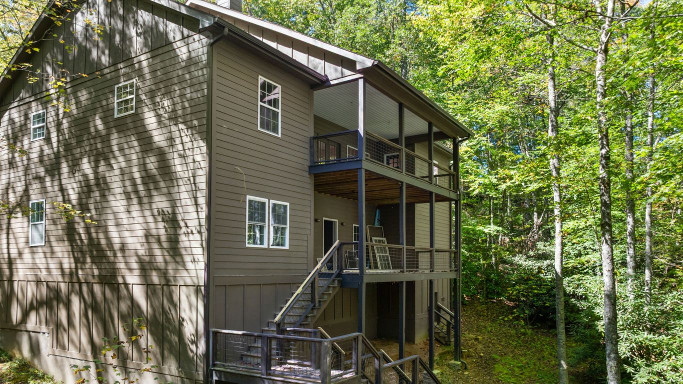 110 Toxaway Lane