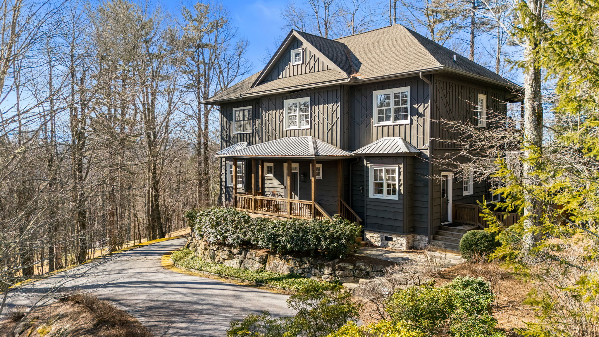 1201 Links Drive