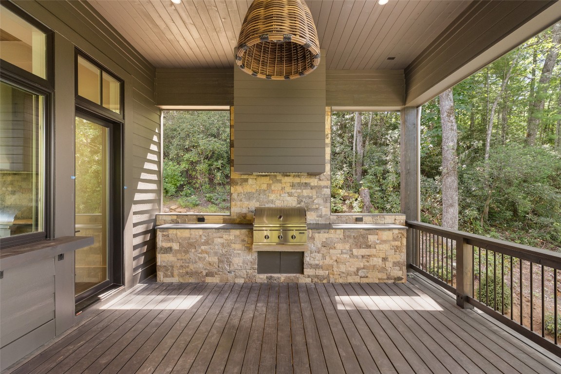 Cashiers, North Carolina 28717, United States, 4 Bedrooms Bedrooms, ,5 BathroomsBathrooms,Residential,Active,223507