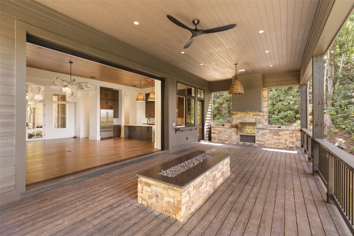 Cashiers, North Carolina 28717, United States, 4 Bedrooms Bedrooms, ,5 BathroomsBathrooms,Residential,Active,223507