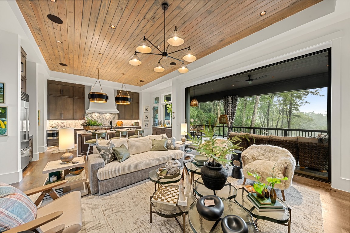 Cashiers, North Carolina 28717, United States, 4 Bedrooms Bedrooms, ,5 BathroomsBathrooms,Residential,Active,223507