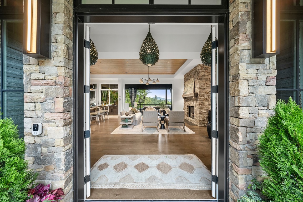 Cashiers, North Carolina 28717, United States, 4 Bedrooms Bedrooms, ,5 BathroomsBathrooms,Residential,Active,223507