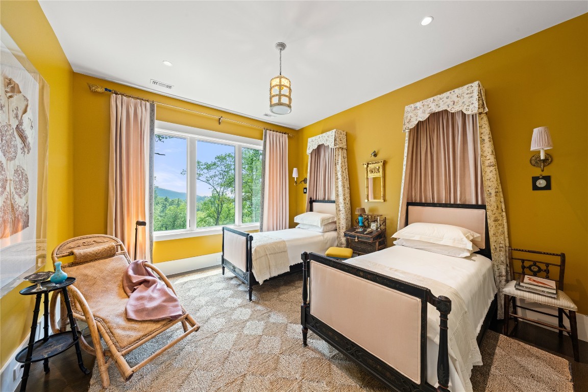 Cashiers, North Carolina 28717, United States, 4 Bedrooms Bedrooms, ,5 BathroomsBathrooms,Residential,Active,223507