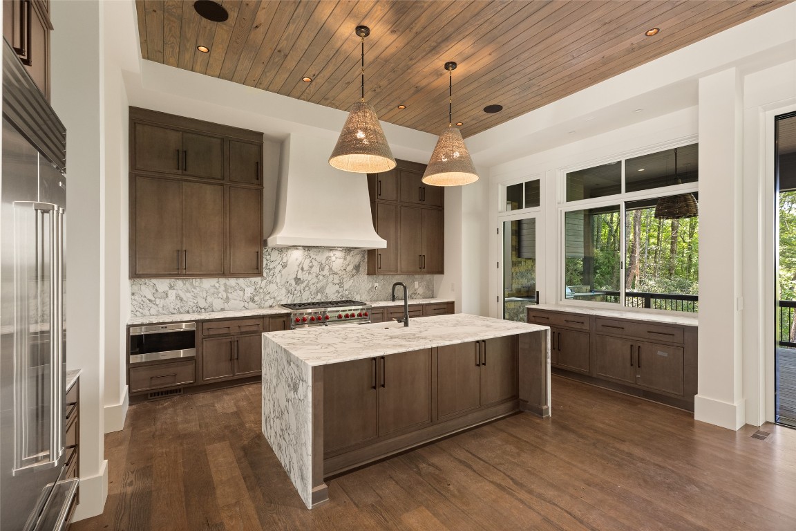 Cashiers, North Carolina 28717, United States, 4 Bedrooms Bedrooms, ,5 BathroomsBathrooms,Residential,Active,223507