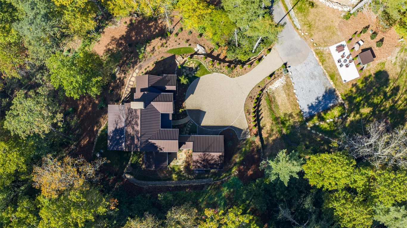 Cashiers, North Carolina 28717, United States, 4 Bedrooms Bedrooms, ,5 BathroomsBathrooms,Residential,Active,223507