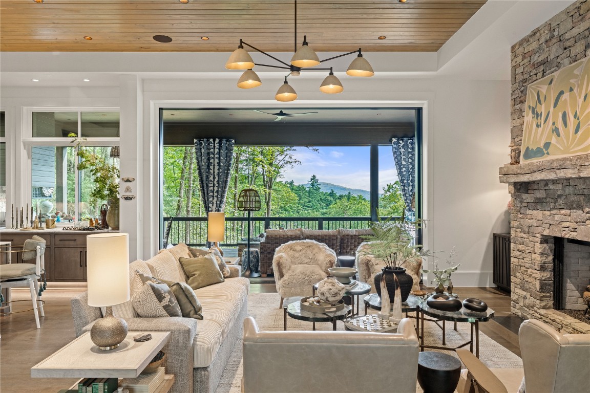 Cashiers, North Carolina 28717, United States, 4 Bedrooms Bedrooms, ,5 BathroomsBathrooms,Residential,Active,223507