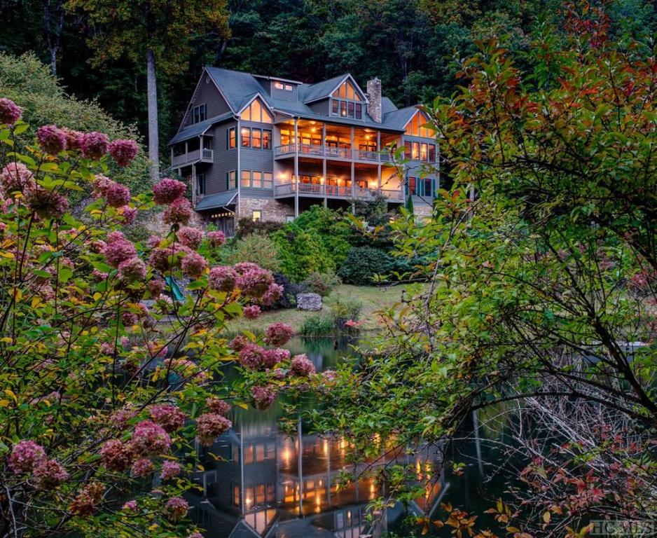 115 Dam Lake Drive