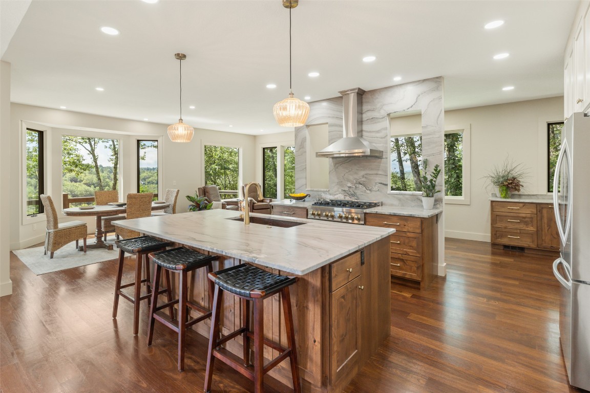 Highlands, North Carolina 28741, United States, 3 Bedrooms Bedrooms, ,5 BathroomsBathrooms,Residential,Active,196915