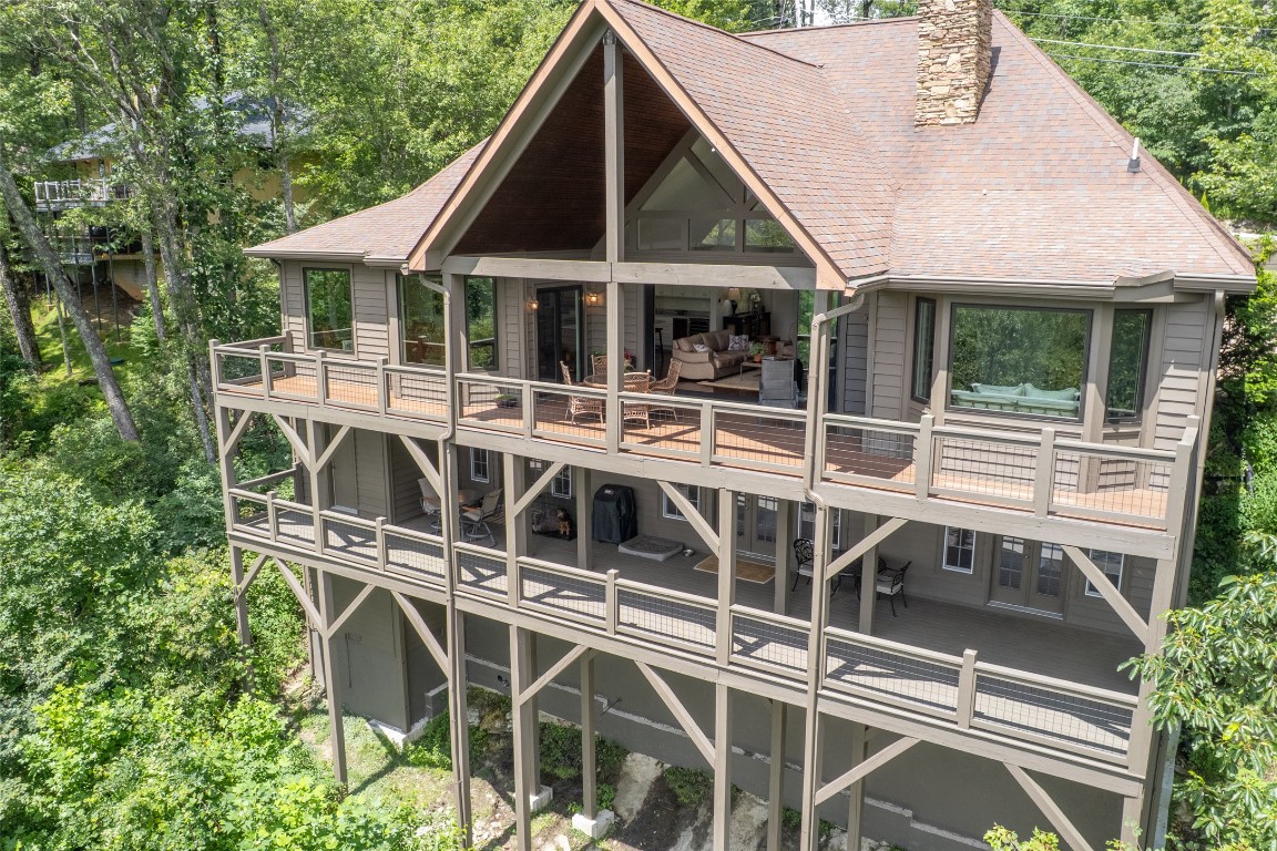 Highlands, North Carolina 28741, United States, 3 Bedrooms Bedrooms, ,5 BathroomsBathrooms,Residential,Active,196915