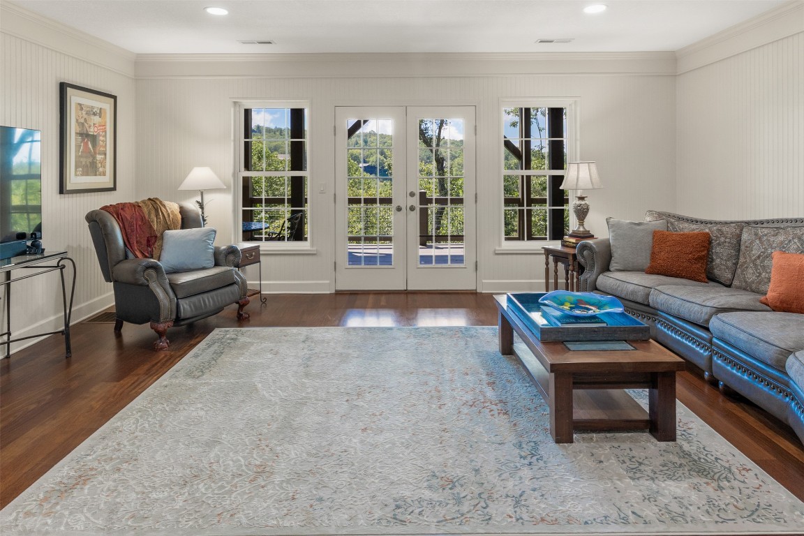 Highlands, North Carolina 28741, United States, 3 Bedrooms Bedrooms, ,5 BathroomsBathrooms,Residential,Active,196915