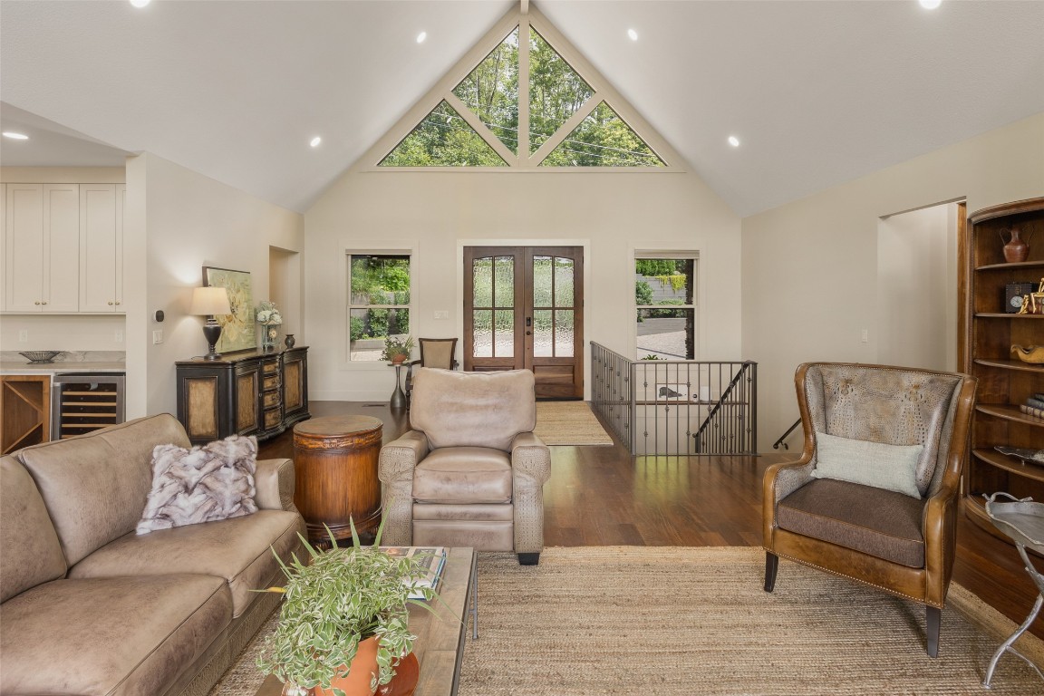 Highlands, North Carolina 28741, United States, 3 Bedrooms Bedrooms, ,5 BathroomsBathrooms,Residential,Active,196915