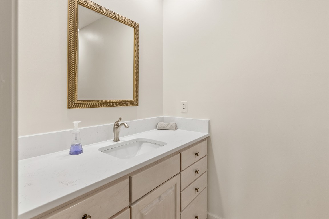 Highlands, North Carolina 28741, United States, 3 Bedrooms Bedrooms, ,5 BathroomsBathrooms,Residential,Active,196915