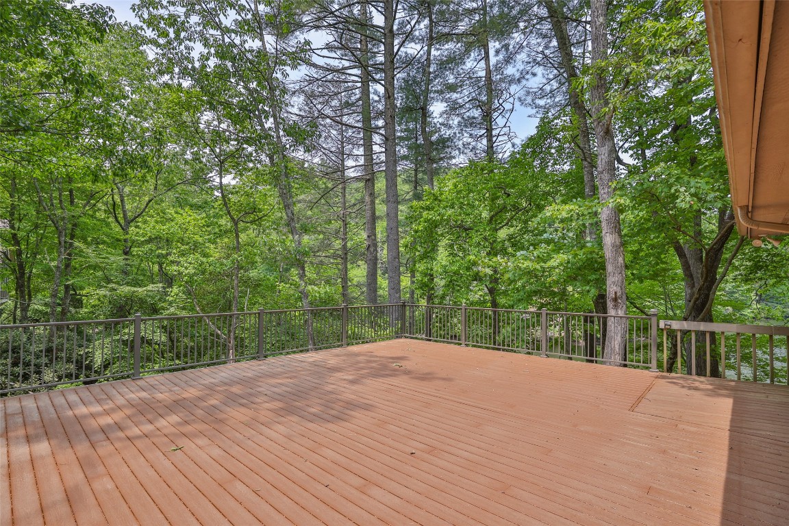 Lake Toxaway, North Carolina 28747, United States, 3 Bedrooms Bedrooms, ,3 BathroomsBathrooms,Residential,Active,15049