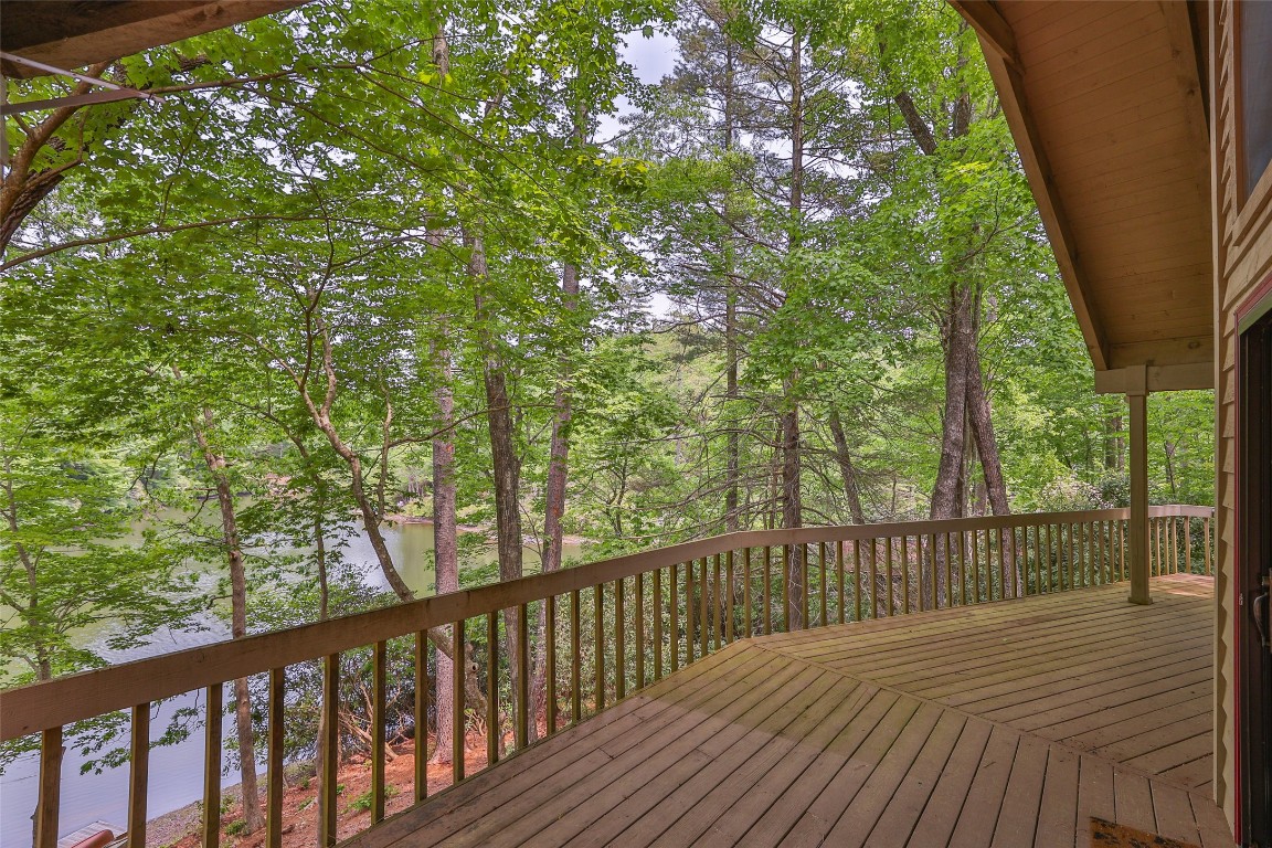 Lake Toxaway, North Carolina 28747, United States, 3 Bedrooms Bedrooms, ,3 BathroomsBathrooms,Residential,Active,15049