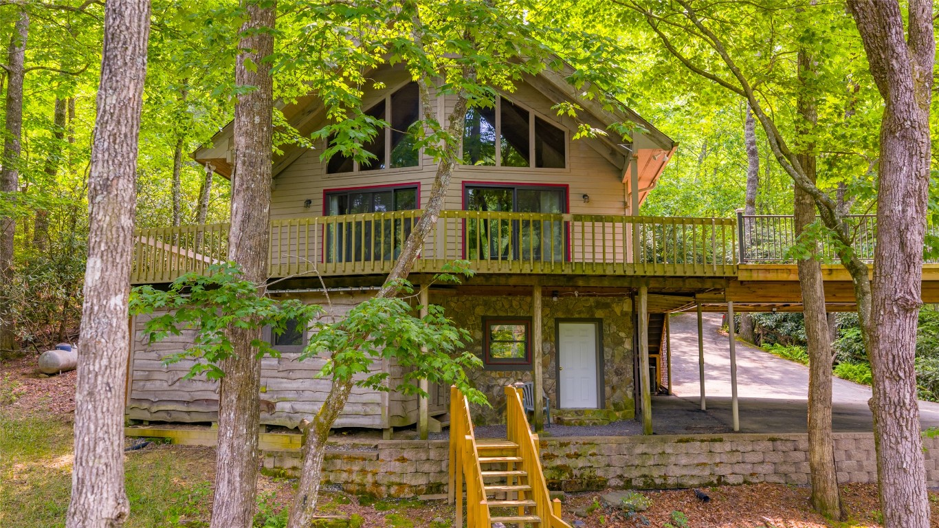 Lake Toxaway, North Carolina 28747, United States, 3 Bedrooms Bedrooms, ,3 BathroomsBathrooms,Residential,Active,15049