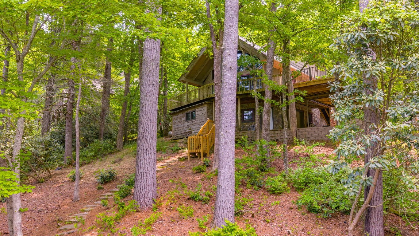 Lake Toxaway, North Carolina 28747, United States, 3 Bedrooms Bedrooms, ,3 BathroomsBathrooms,Residential,Active,15049