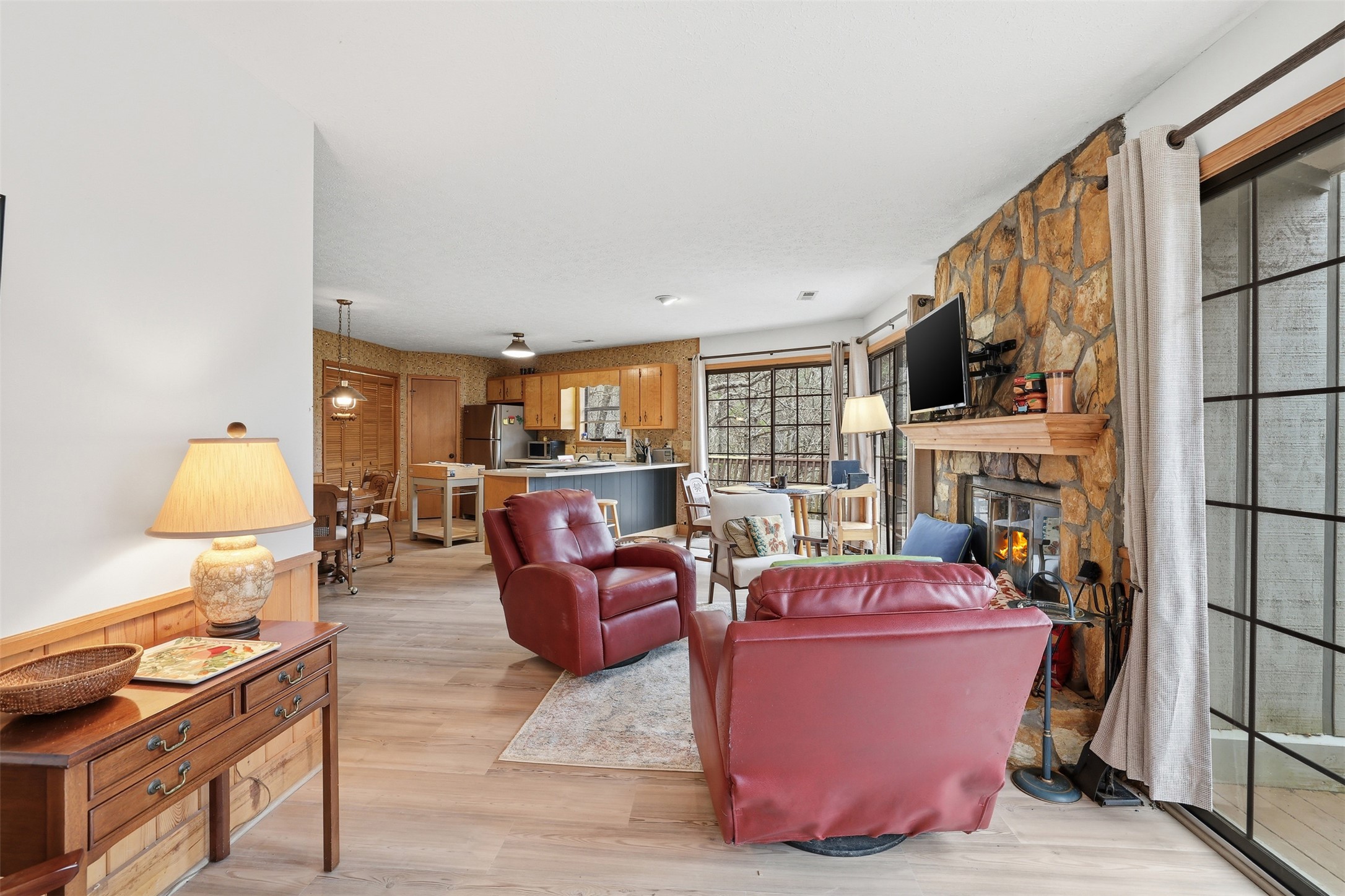 578 Saddleback Circle