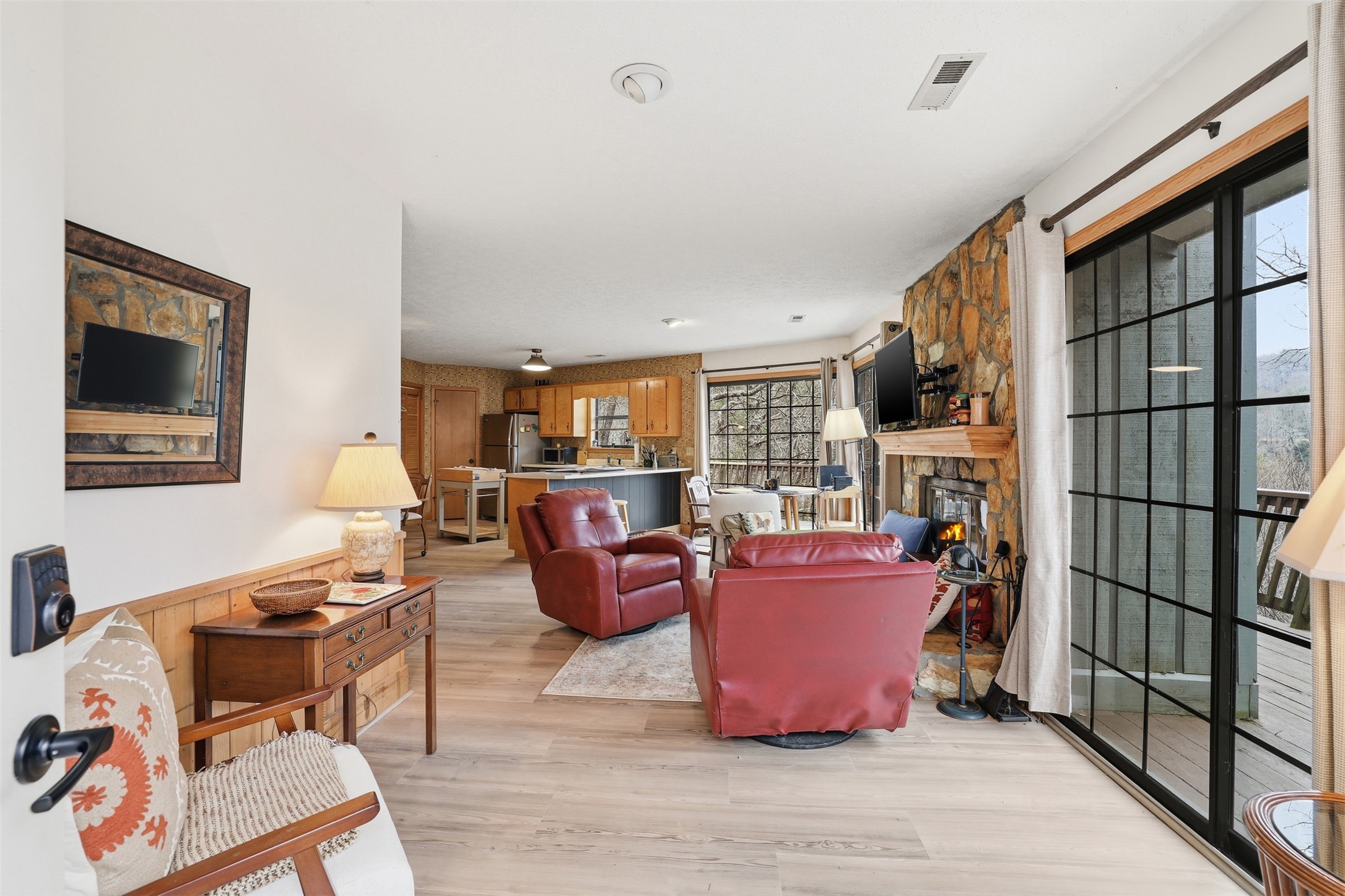 578 Saddleback Circle